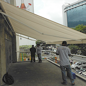 Toldos extensibles, Toldo Vertical, Toldo capotina, Toldo Banette.